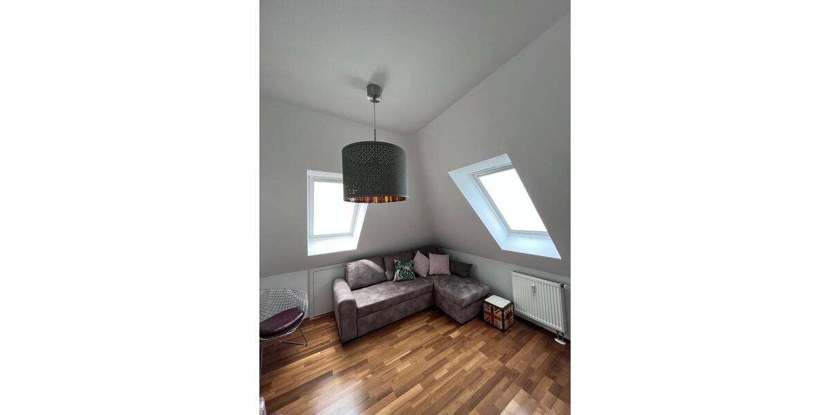 Dachgeschoßwohnung München Schwabing-West - 3.5 Zimmer, 94 m&sup2;, 2.350&euro; | Angebot:25839221