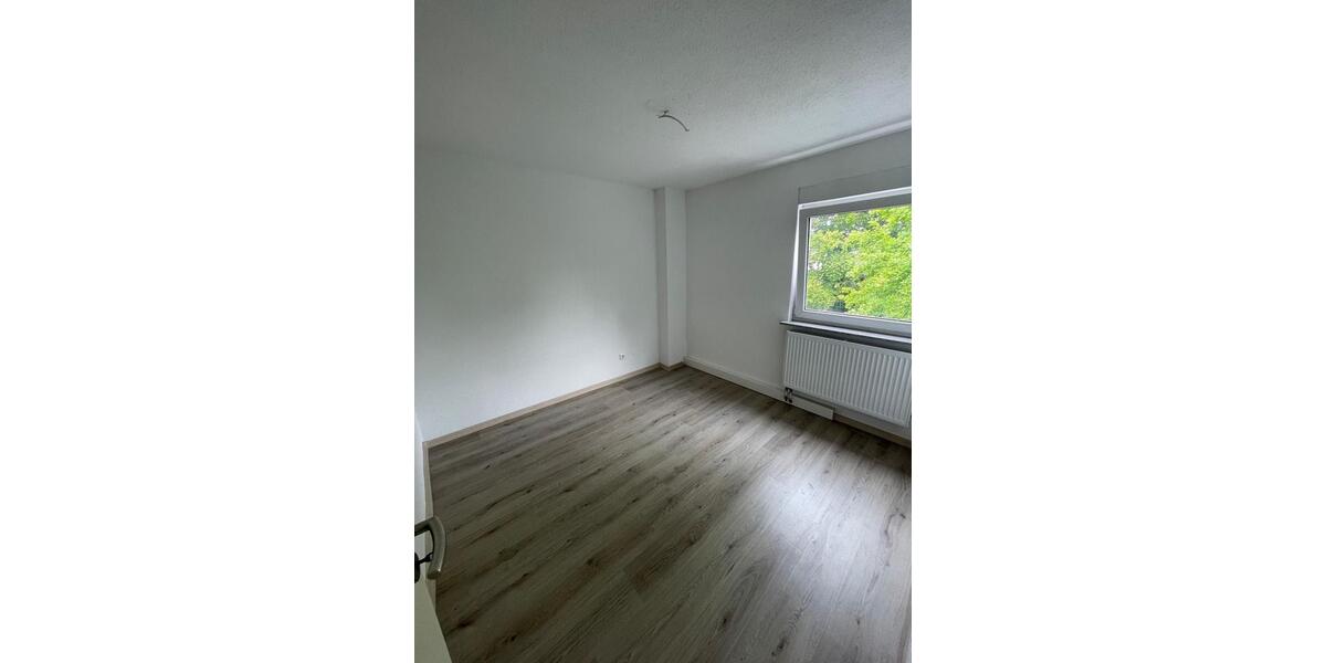 Etagenwohnung Uhingen - 3 Zimmer, 78 m&sup2;, 990&euro; | Angebot:26493424