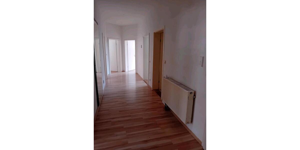 Etagenwohnung Meiningen - 4 Zimmer, 94 m&sup2;, 495&euro; | Angebot:24873685