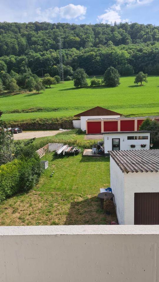 Frisch renovierte 3,5 Zimmer Wohnung 73qm