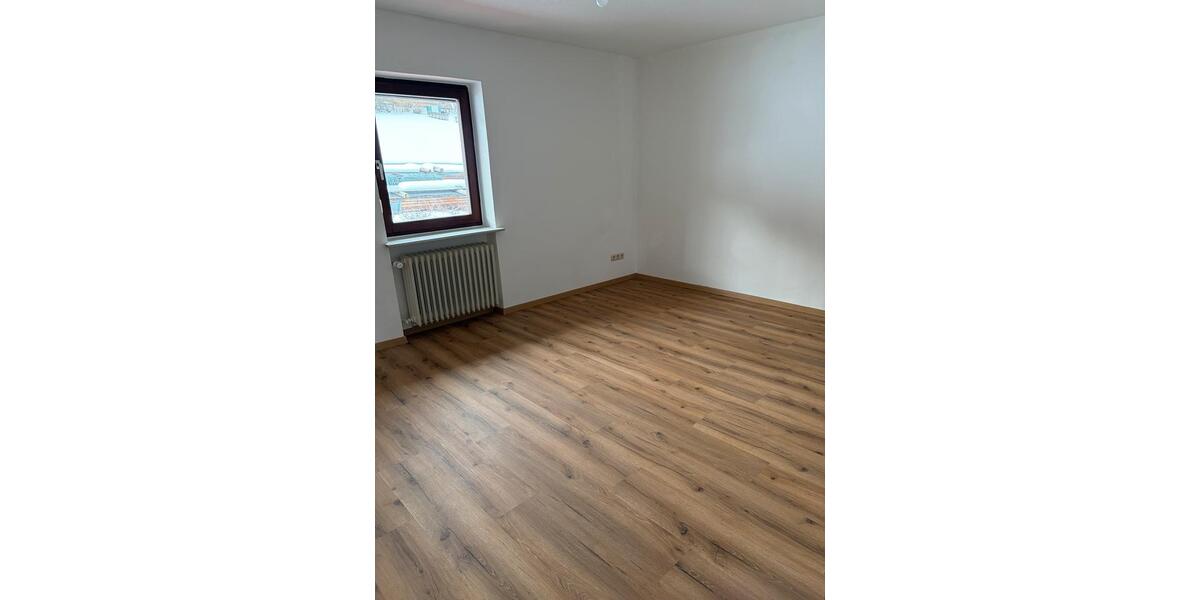 Etagenwohnung Zwiesel - 2 Zimmer, 56 m&sup2;, 350&euro; | Angebot:24838628