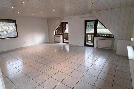 Wohnung Dieblich - 3 Zimmer, 120 m&sup2;, 700&euro; | Angebot:26048656