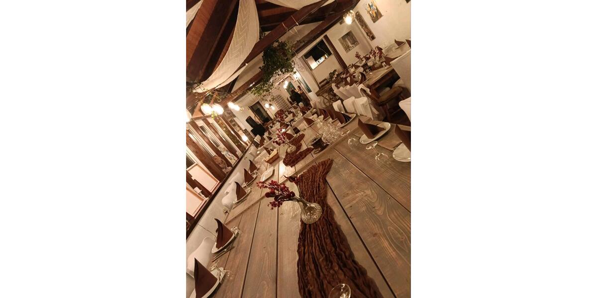 Einfamilienhaus Radevormwald - 8 Zimmer, 350 m&sup2;, 3.500&euro; | Angebot:25957722