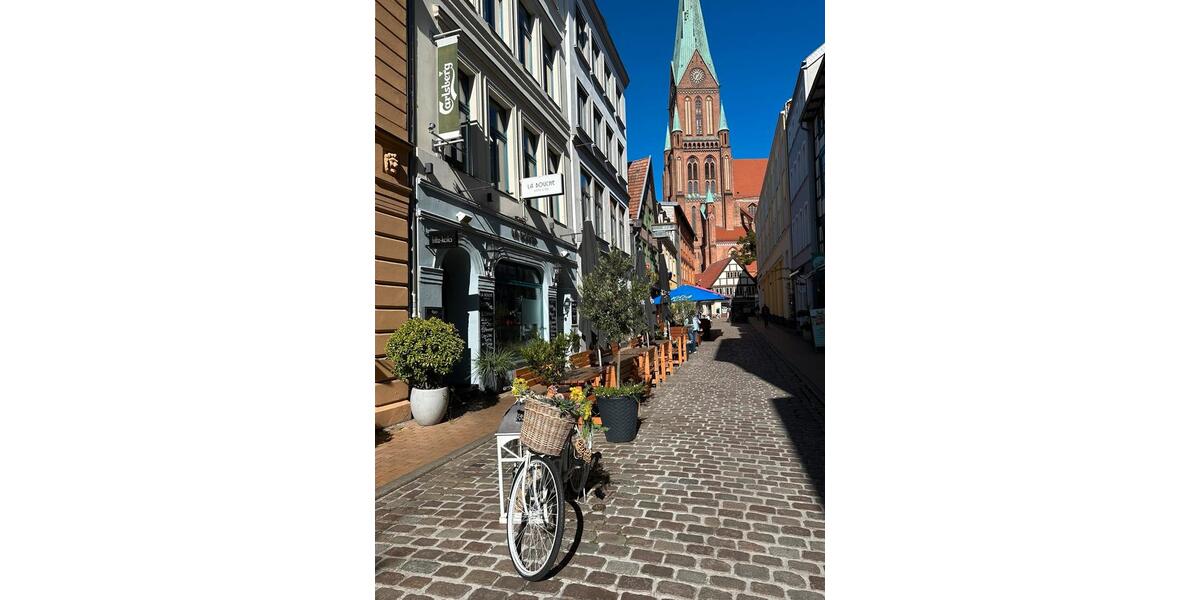 Etagenwohnung Schwerin - 3 Zimmer, 60 m&sup2;, 900&euro; | Angebot:26600651