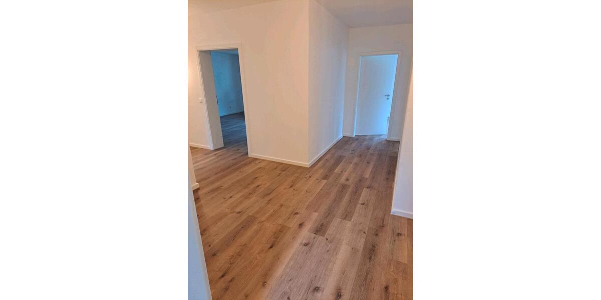 EG Wohnung Erstvermietung mit Terrasse 5 zimmer