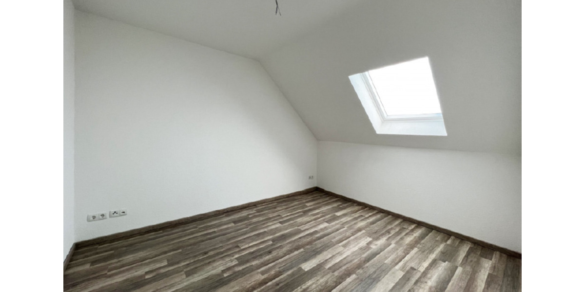 Doppelhaushälfte Schkeuditz - 4 Zimmer, 110 m&sup2;, 1.500&euro; | Angebot:25159467