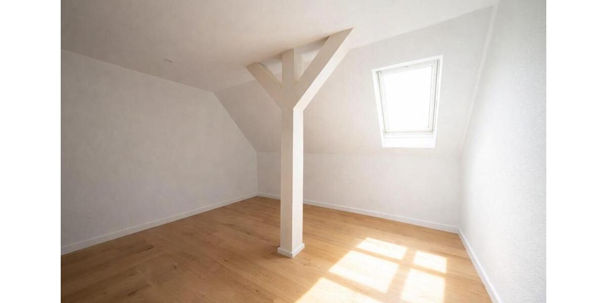 Dachgeschoßwohnung Ostfildern - 4 Zimmer, 98 m&sup2;, 1.730&euro; | Angebot:24830901