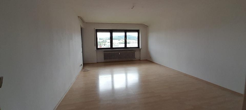 Dachgeschoßwohnung Viechtach - 4 Zimmer, 93 m&sup2;, 575&euro; | Angebot:24520690
