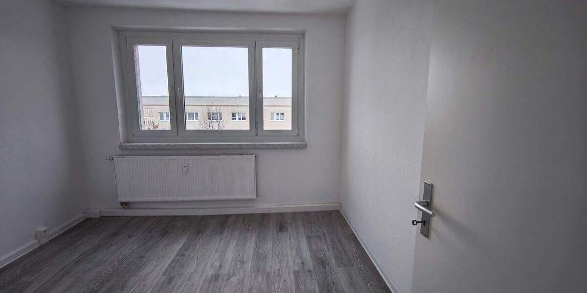 Etagenwohnung Sangerhausen - 6 Zimmer, 119 m&sup2;, 705&euro; | Angebot:24530316