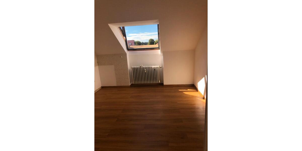 Dachgeschoßwohnung Trossingen - 2.5 Zimmer, 50 m&sup2;, 800&euro; | Angebot:24692370