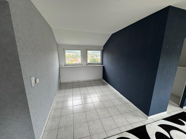 Dachgeschoßwohnung Staufenberg - 4 Zimmer, 115 m&sup2;, 690&euro; | Angebot:26205662