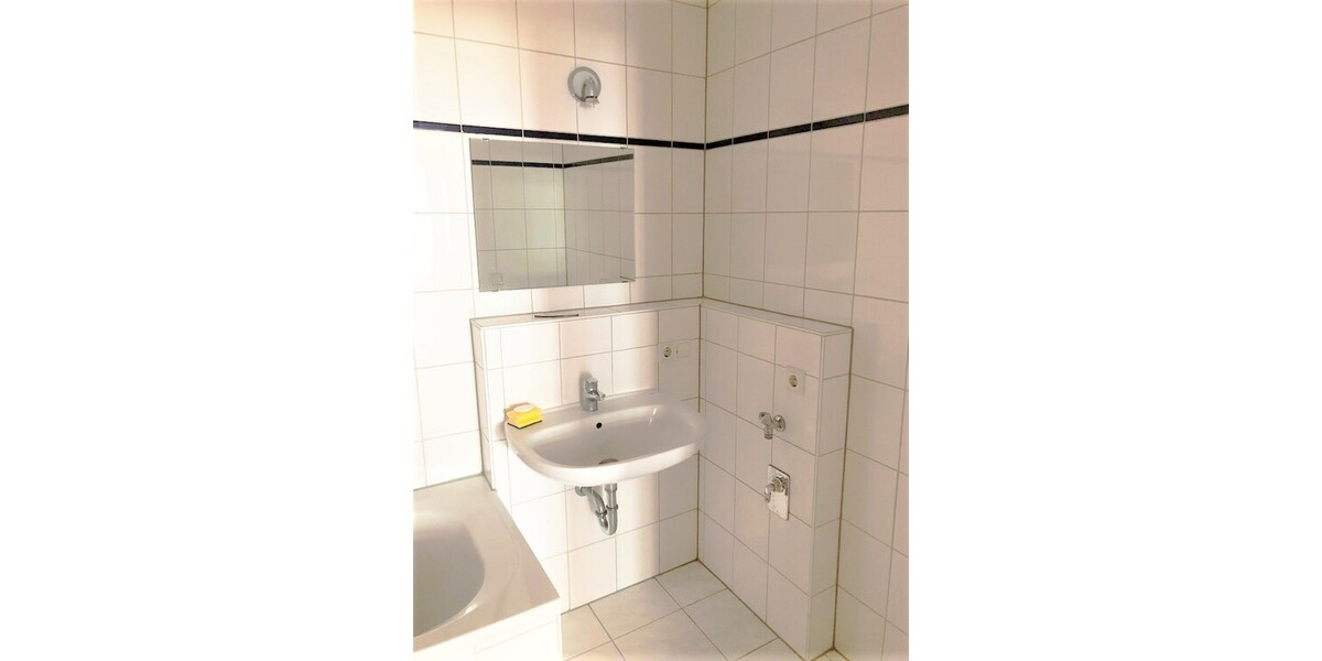 im Stadtzentrum v9n Einsenach helle 3-Raumwohnung mit Fahrstuhl 85 qm - 3- Eisenach | Angebot:27265992