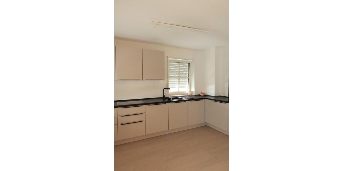 NEU SANIERTE 3-Zimmer Wohnung mit Stellplatz in Kutzenhausen 3 zimmer