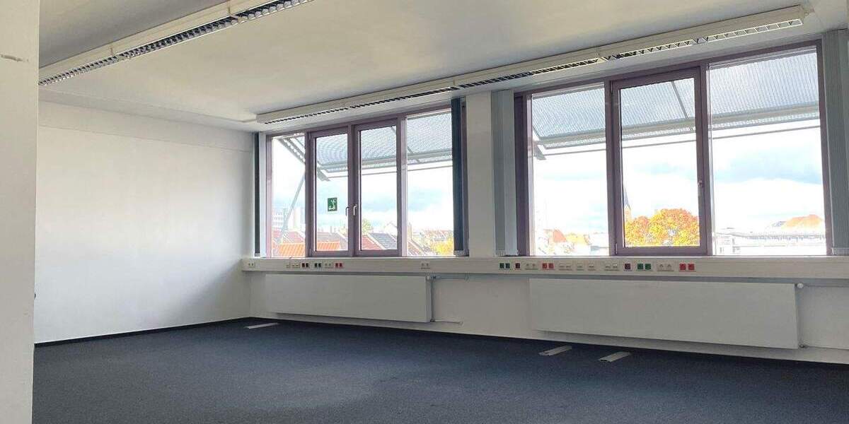 Gewerbeobjekt Bamberg Gereuth - 9 Zimmer, 355 m&sup2;, 3.750&euro; | Angebot:23952027