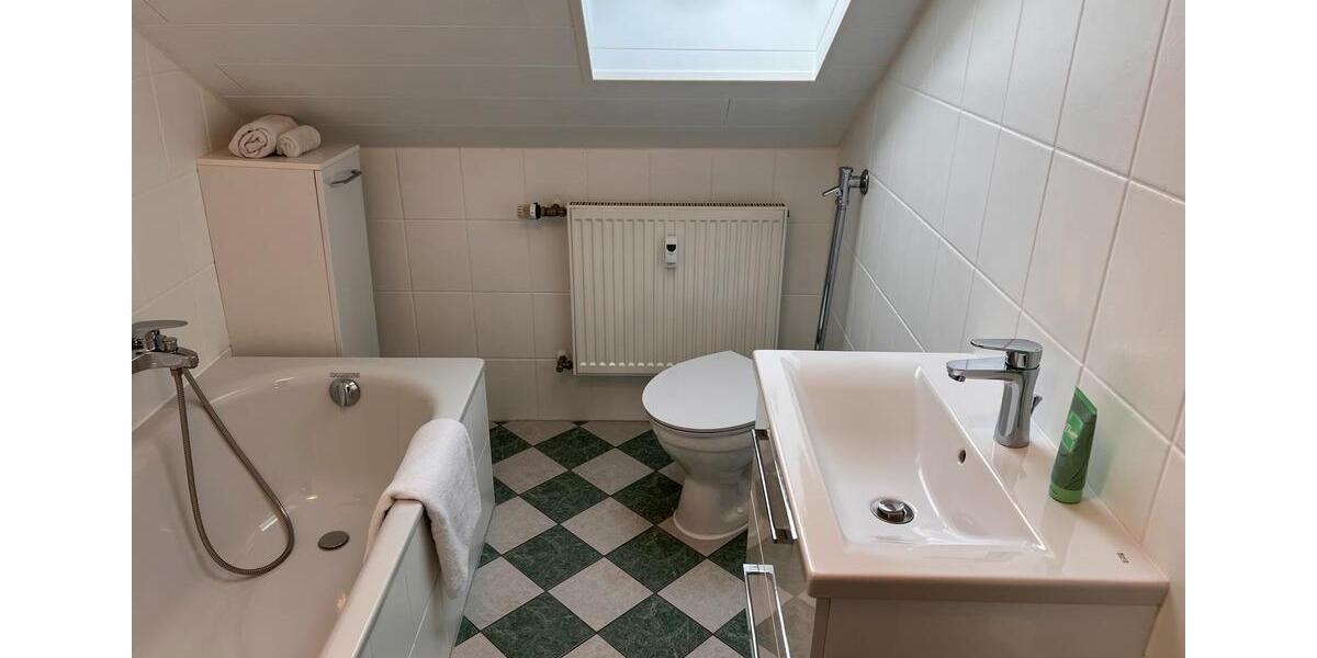 Dachgeschoßwohnung Weiden in der Oberpfalz - 1 Zimmer, 75 m&sup2;, 850&euro; | Angebot:25872233