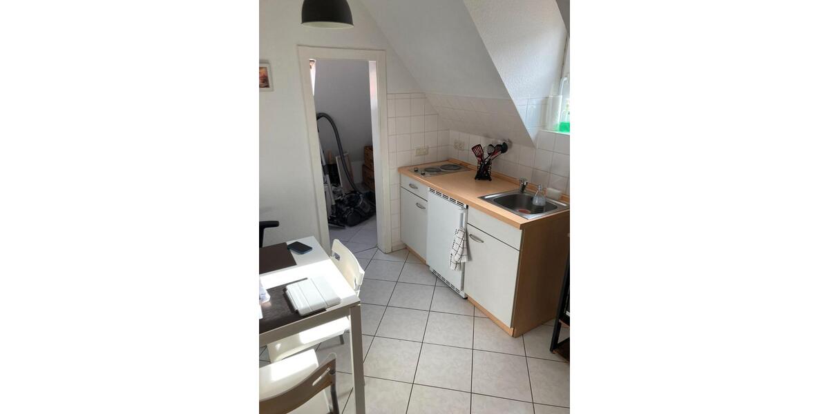 Dachgeschoßwohnung Bayreuth City - 1 Zimmer, 32 m&sup2;, 350&euro; | Angebot:26522819