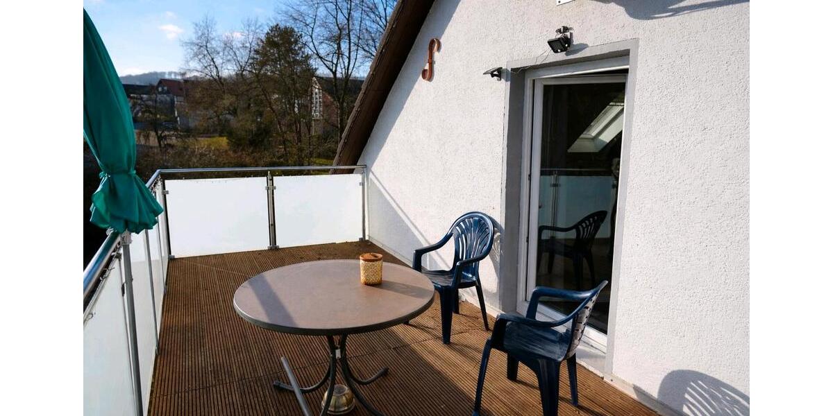 Dachgeschoßwohnung Stadtoldendorf - 3 Zimmer, 71 m&sup2;, 450&euro; | Angebot:25063579