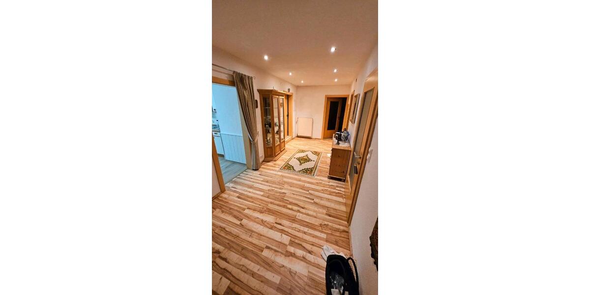 Etagenwohnung Finnentrop - 3 Zimmer, 75 m&sup2;, 600&euro; | Angebot:26639567