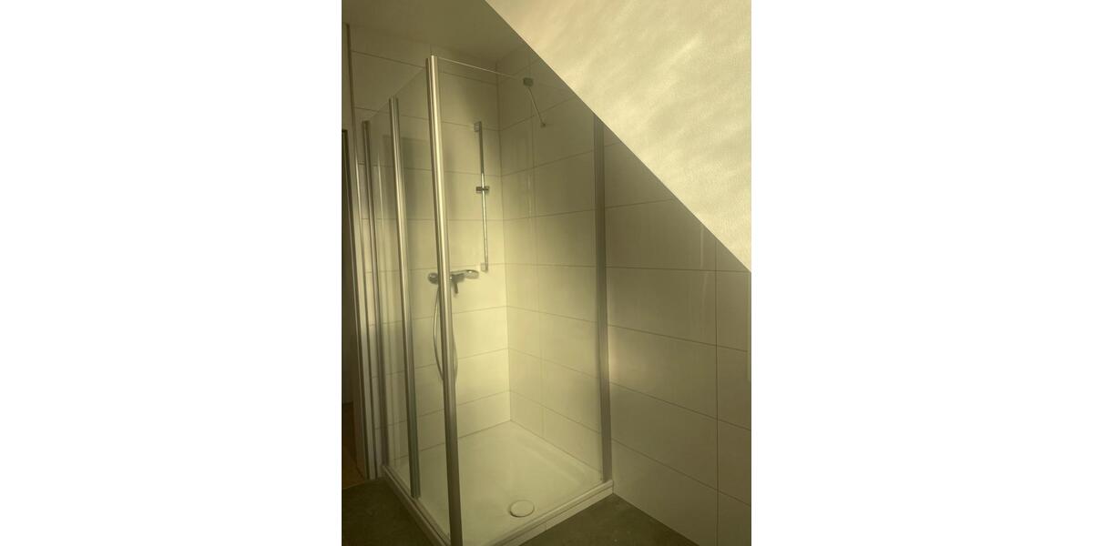 Dachgeschoßwohnung Lage - 3 Zimmer, 72 m&sup2;, 645&euro; | Angebot:26639527