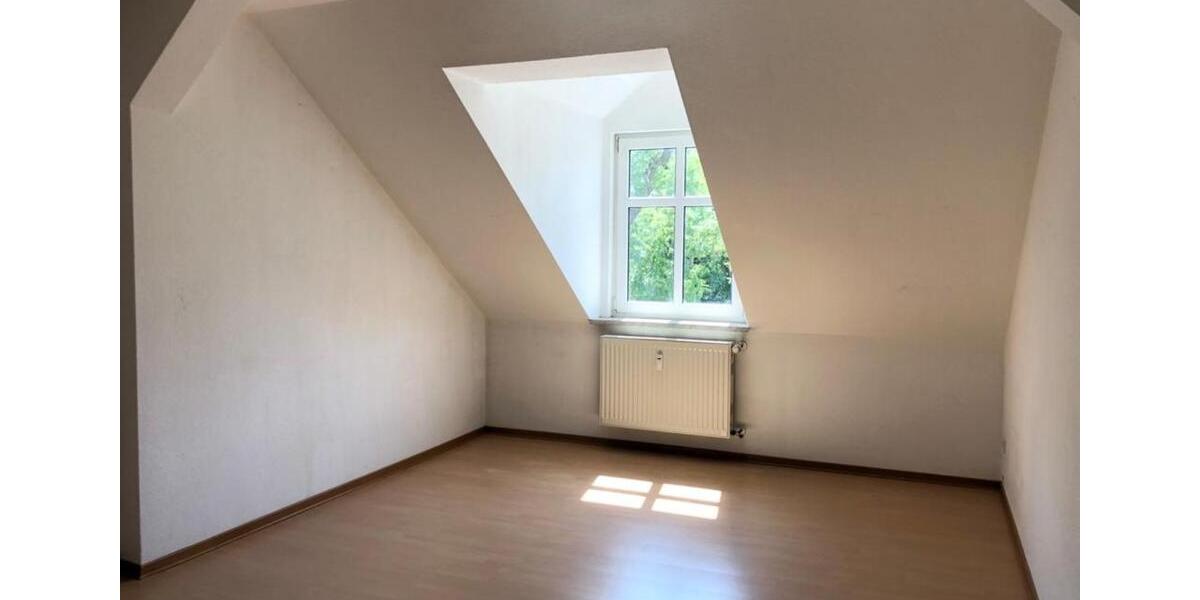 Dachgeschoßwohnung Dessau-Roßlau Brambach - 3 Zimmer, 79 m&sup2;, 510&euro; | Angebot:23573300