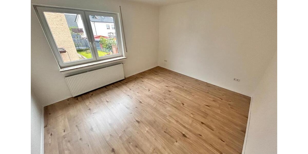 Etagenwohnung Bielefeld Heepen - 4 Zimmer, 100 m&sup2;, 1.150&euro; | Angebot:26252182