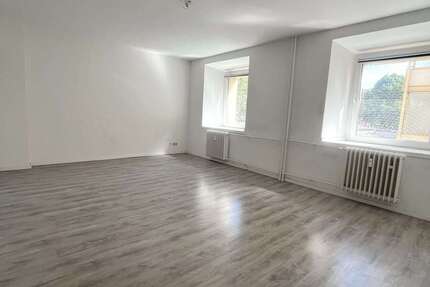 Wohnung Duisburg Altstadt - 3 Zimmer, 111 m&sup2;, 610&euro; | Angebot:27657141