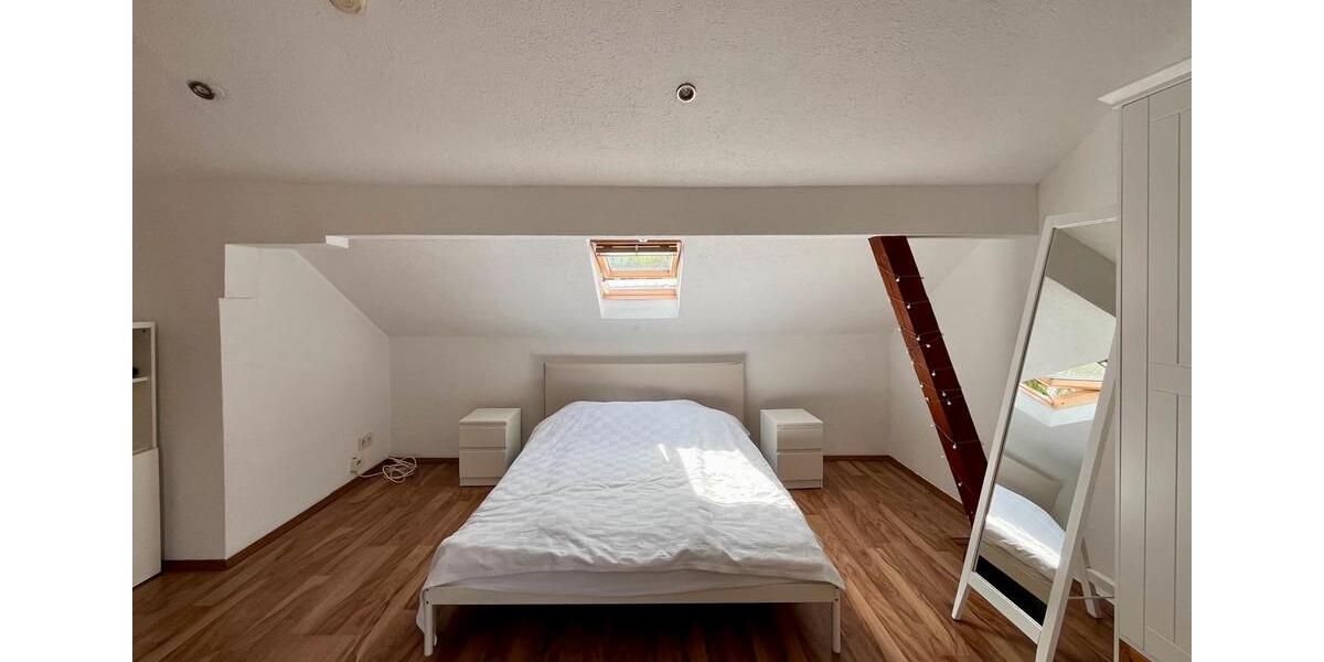 Dachgeschoßwohnung Siegen Kaan-Marienborn - 2 Zimmer, 77 m&sup2;, 695&euro; | Angebot:26588836