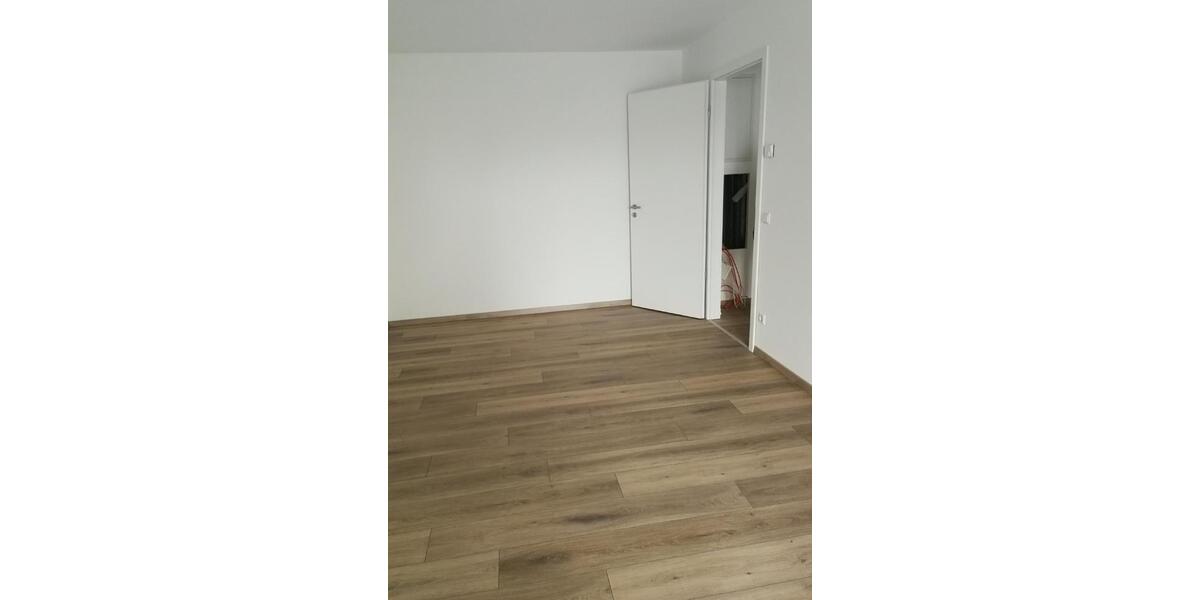 Etagenwohnung Stutensee - 2 Zimmer, 71 m&sup2;, 930&euro; | Angebot:25589631