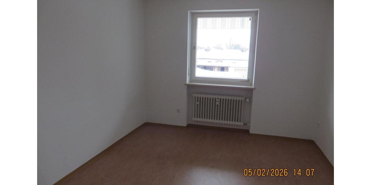 Etagenwohnung Pfreimd - 5 Zimmer, 100 m&sup2;, 750&euro; | Angebot:26587930