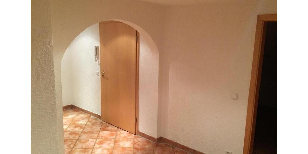 Dachgeschoßwohnung Wirges - 4 Zimmer, 98 m&sup2;, 1.300&euro; | Angebot:26602585