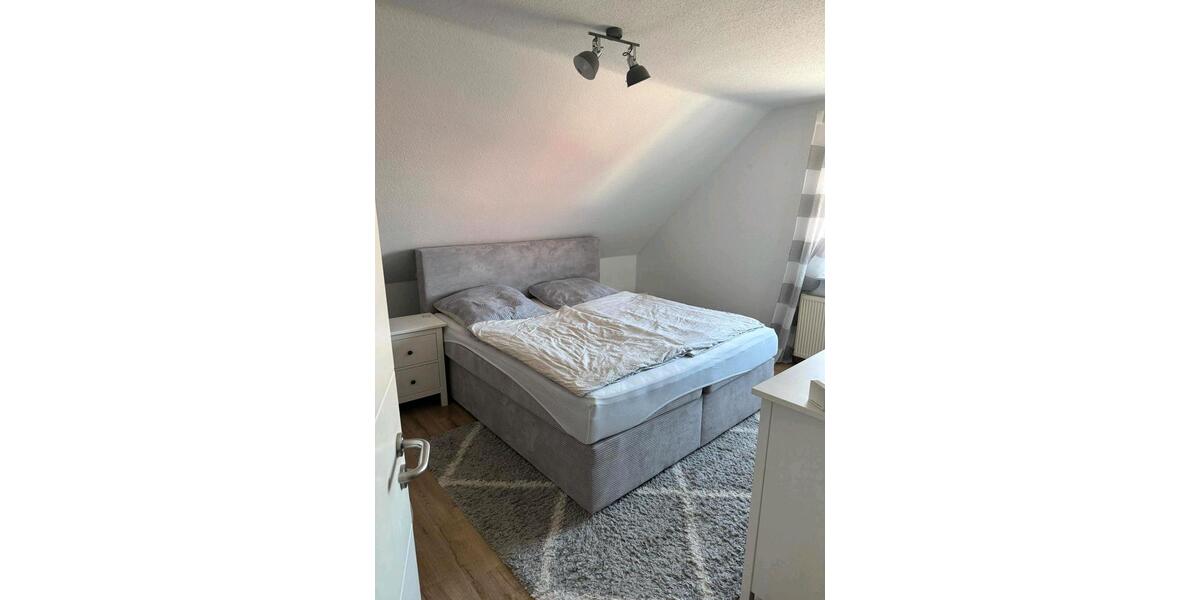 Dachgeschoßwohnung Bad Salzdetfurth - 4 Zimmer, 90 m&sup2;, 650&euro; | Angebot:25047514