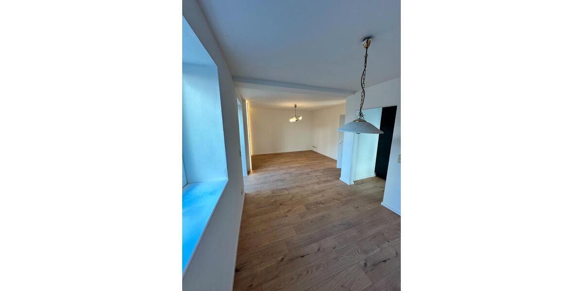 Erdgeschoßwohnung Schiffweiler - 2.5 Zimmer, 65 m&sup2;, 600&euro; | Angebot:26279510