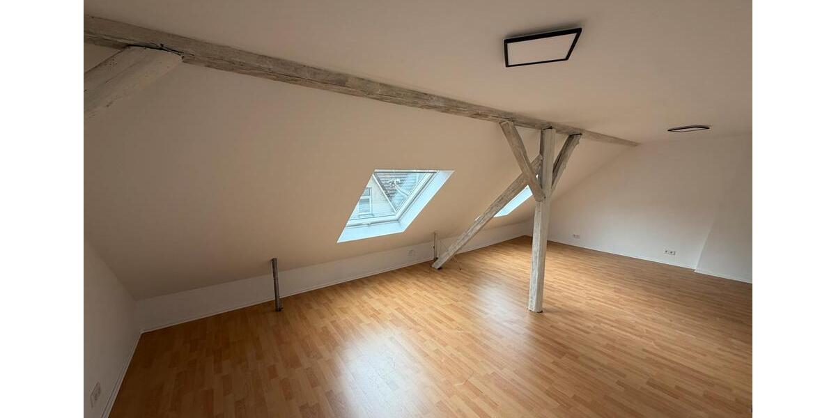 Dachgeschoßwohnung Lüdenscheid - 3 Zimmer, 75 m&sup2;, 530&euro; | Angebot:26070439