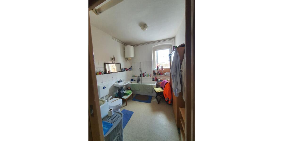 Etagenwohnung Reichenbach im Vogtland - 1 Zimmer, 42 m&sup2;, 220&euro; | Angebot:25057609