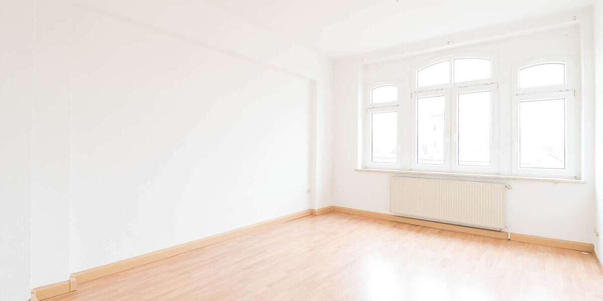 Etagenwohnung Zeitz - 3 Zimmer, 65 m&sup2;, 325&euro; | Angebot:27293734