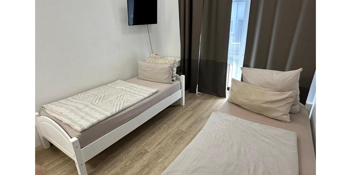 Wohnen auf Zeit Untereisesheim - 1 Zimmer, 12 m&sup2;, 812&euro; | Angebot:26213599