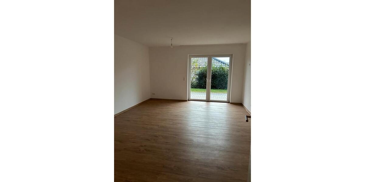 Erdgeschoßwohnung Petershagen - 2 Zimmer, 64 m&sup2;, 590&euro; | Angebot:25941034