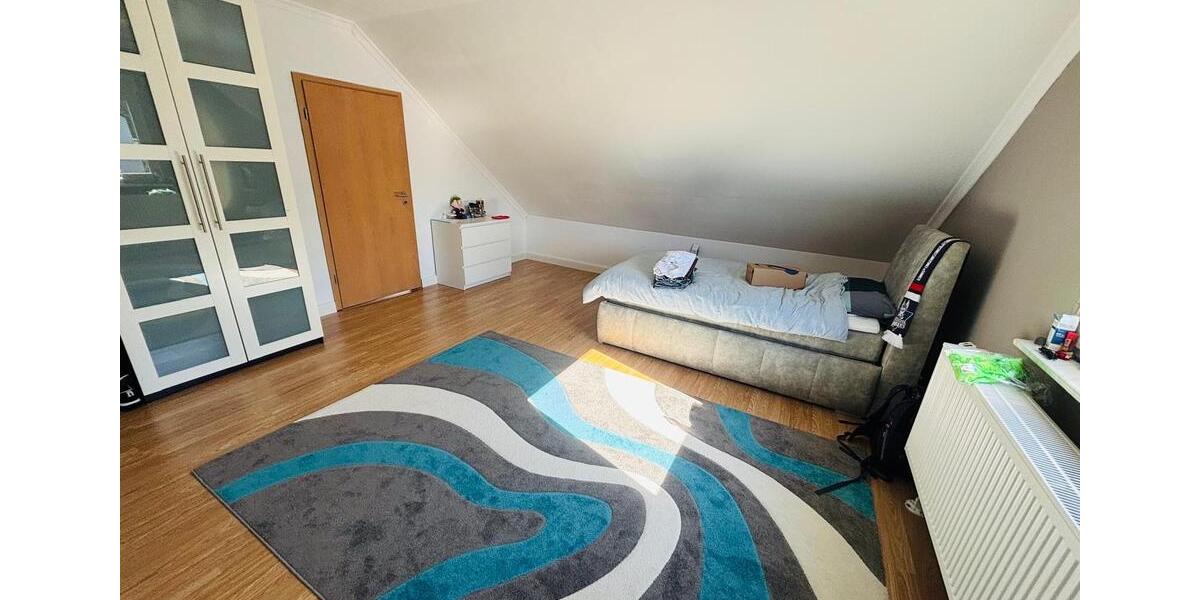 Einfamilienhaus Homberg (Efze) - 5 Zimmer, 180 m&sup2;, 1.500&euro; | Angebot:25964508