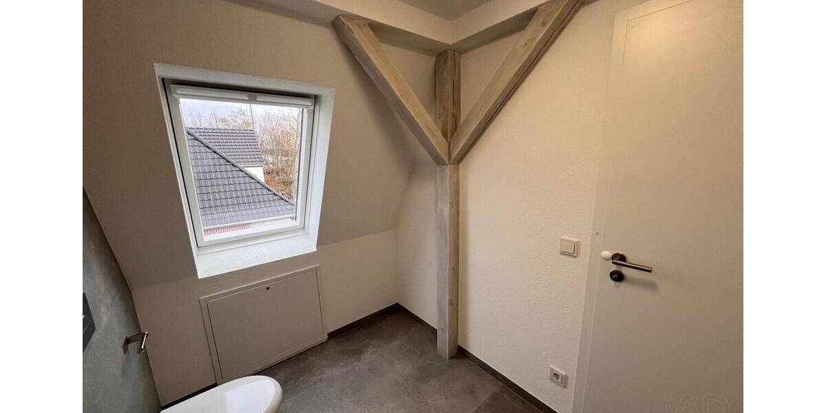 Doppelhaushälfte Zwickau - 3 Zimmer, 95 m&sup2;, 1.250&euro; | Angebot:25395037