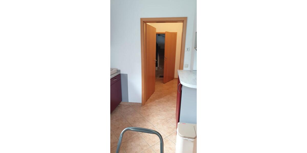 Wohnen auf Zeit Meerane - 2 Zimmer, 68 m&sup2;, 12&euro; | Angebot:17422929