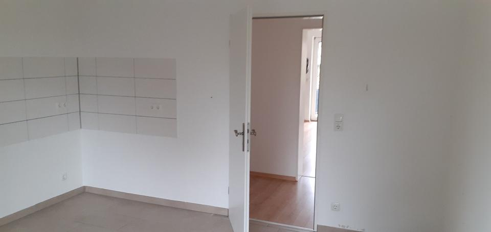 Geräumige 3 Zimmer Wohnung mit Balkon und Stellplatz 3 zimmer
