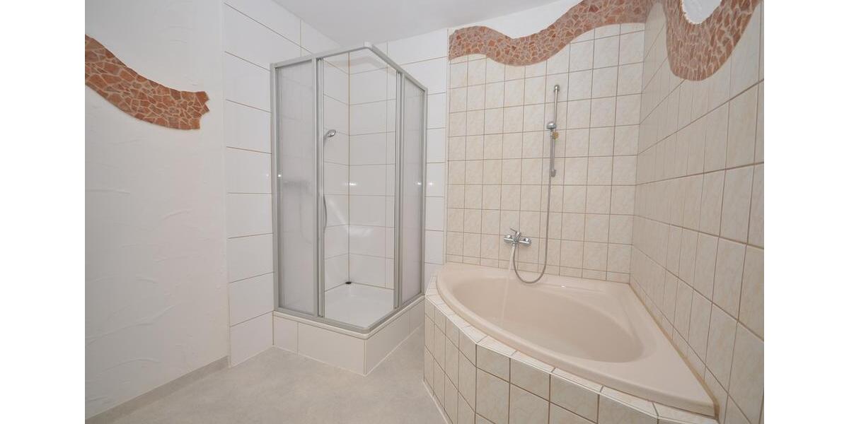 Etagenwohnung Leidersbach - 2 Zimmer, 60 m&sup2;, 900&euro; | Angebot:26456260