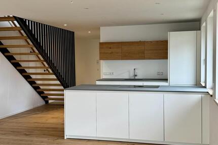 Familientraum Modernes Wohnen auf zwei Etagen - Maisonette im Stil eines Stadthauses 5 zimmer