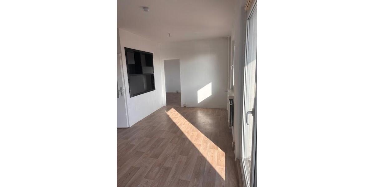 Etagenwohnung Frankfurt (Oder) - 4 Zimmer, 72 m&sup2;, 519&euro; | Angebot:25351193