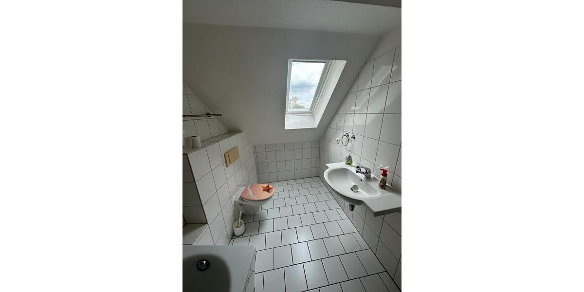 Dachgeschoßwohnung Goslar - 2.5 Zimmer, 90 m&sup2;, 765&euro; | Angebot:26131014