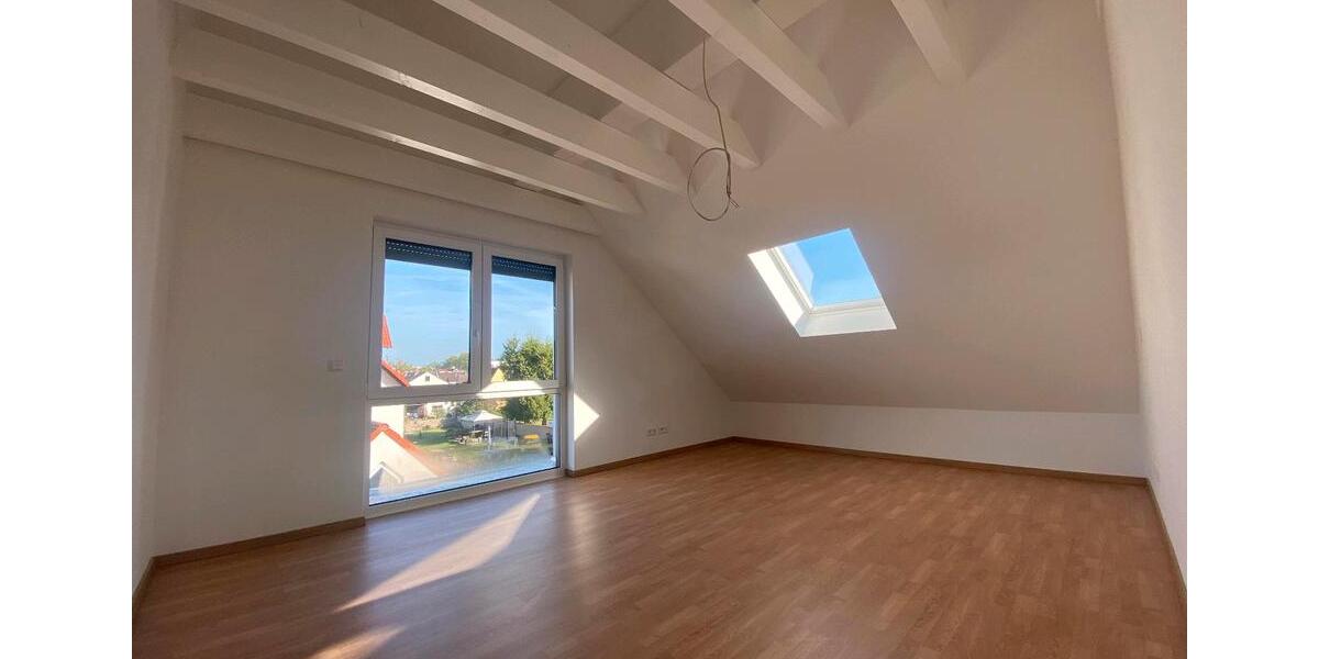 Dachgeschoßwohnung Kahl am Main - 4 Zimmer, 112 m&sup2;, 1.752&euro; | Angebot:26236084