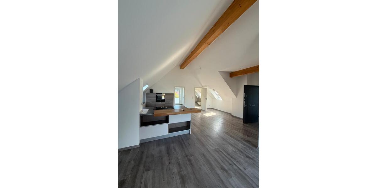 Etagenwohnung Frankfurt am Main Bergen-Enkheim - 3 Zimmer, 110 m&sup2;, 1.900&euro; | Angebot:26531811