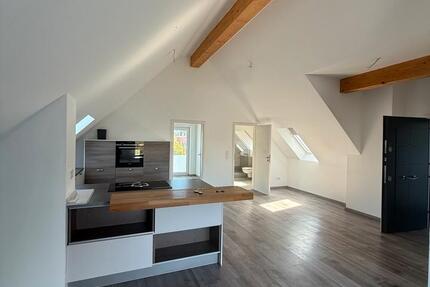 Wohnung Frankfurt am Main Bergen-Enkheim - 3 Zimmer, 110 m&sup2;, 1.900&euro; | Angebot:26531811