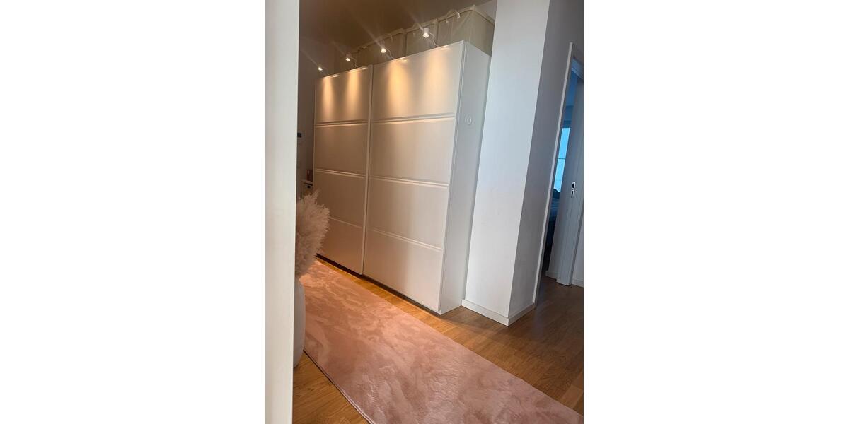 Etagenwohnung Schönefeld - 3 Zimmer, 79 m&sup2;, 1.680&euro; | Angebot:26639732