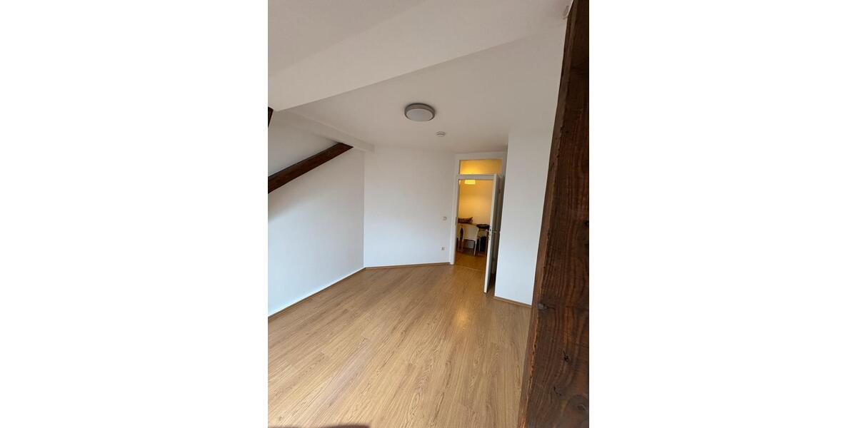 Dachgeschoßwohnung Osnabrück - 1 Zimmer, 30 m&sup2;, 300&euro; | Angebot:26271726